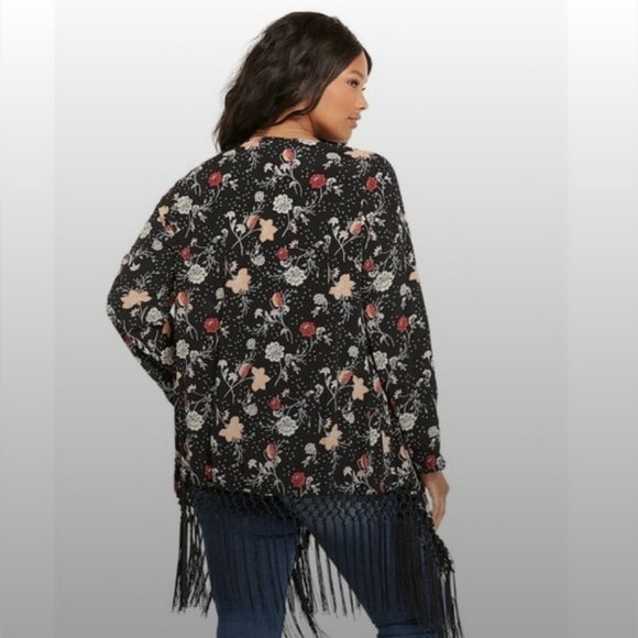 Torrid Wrap Cardigan Fringe Kimono Size 3 X - Picture 4 of 5